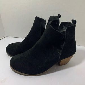 Torrid Black Faux Suede Wedge Ankle Boots Size 8 W